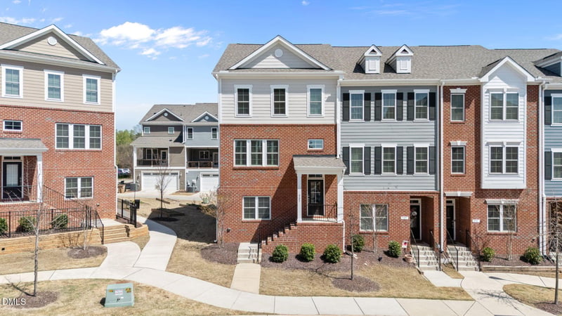 527 Gateway Townes Blvd, Wake Forest, NC 27587