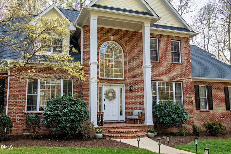 527 Grand Oak Dr, Hillsborough, NC 27278