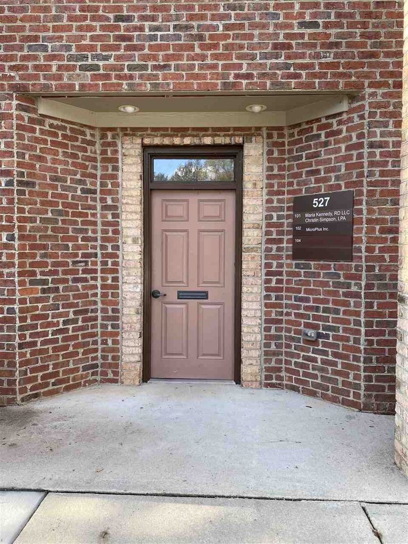 527 Keisler Dr #104, Cary, NC 27518