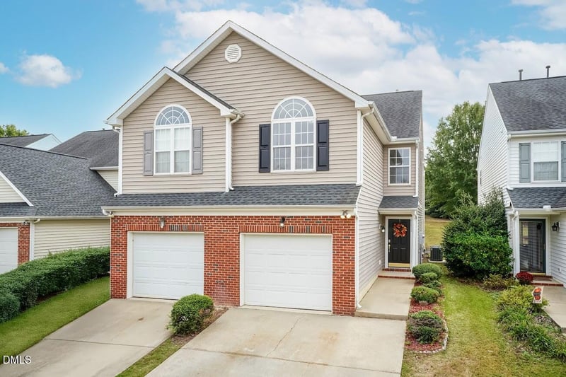5272 Eagle Trace Dr, Raleigh, NC 27604