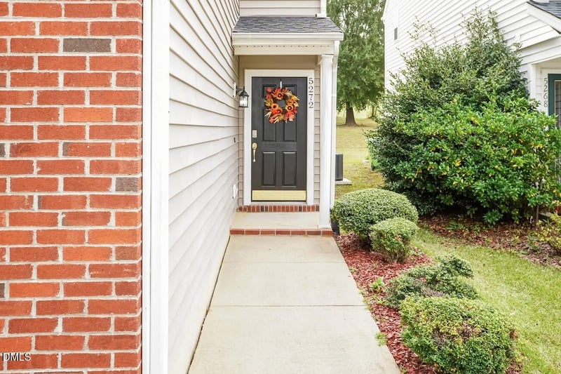 5272 Eagle Trace Dr, Raleigh, NC 27604