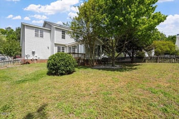 528 Arbor Creek Dr, Holly Springs, NC 27540