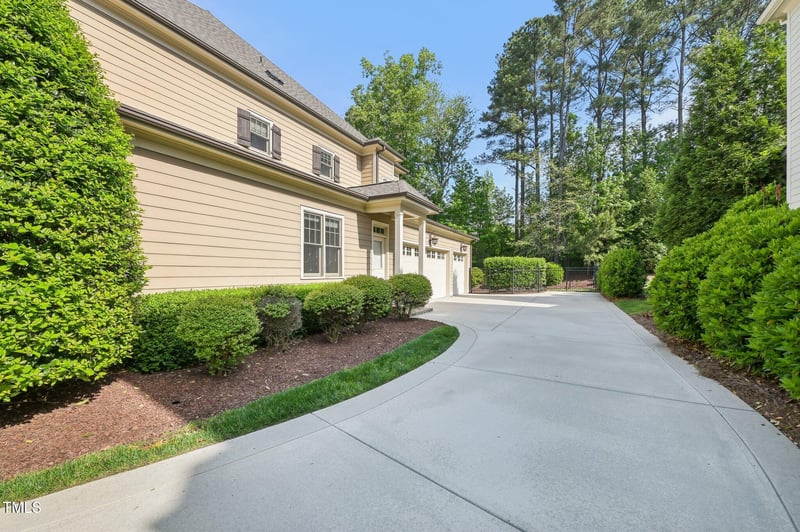 528 Bankhead Dr, Cary, NC 27519