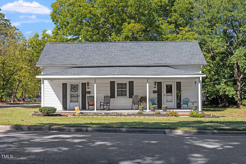 528 Barbour St, Clayton, NC 27520