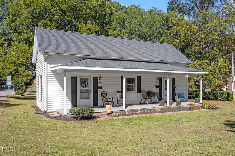 528 Barbour St, Clayton, NC 27520