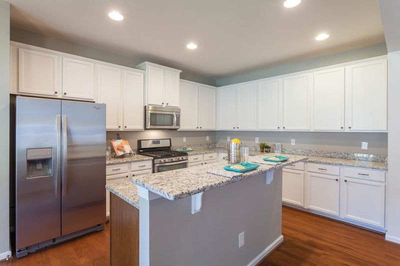 528 Callandale Ln, Durham, NC 27703