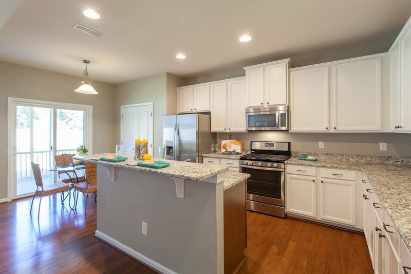 528 Callandale Ln, Durham, NC 27703