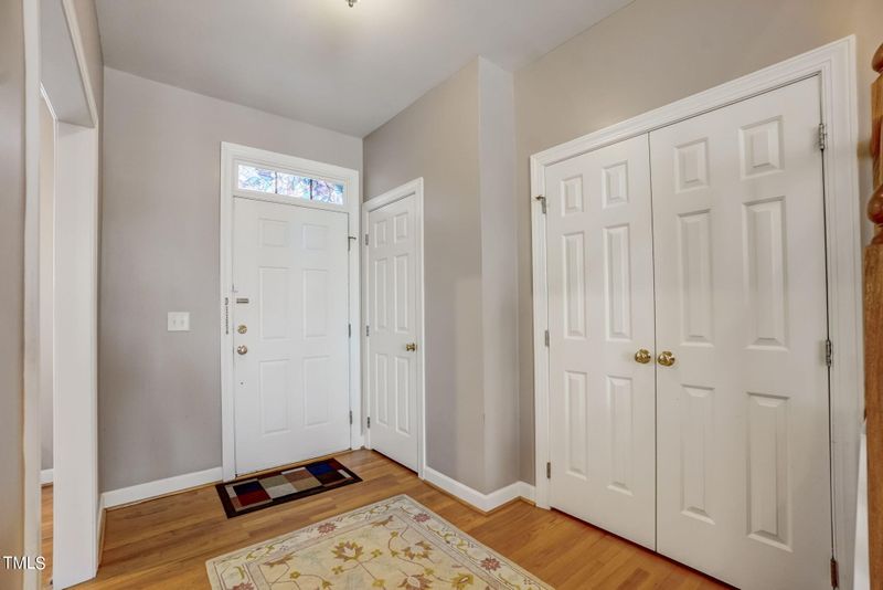 528 Copperline Dr, Chapel Hill, NC 27516