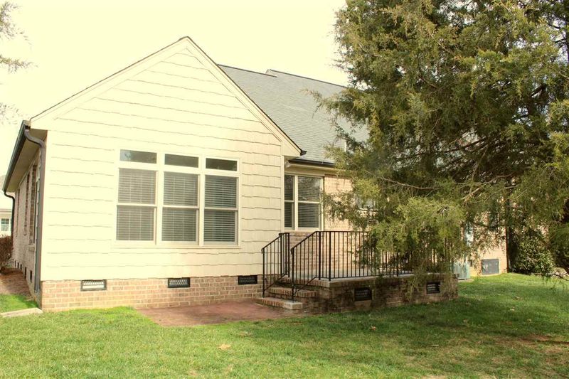 528 Grandview Dr #528, Graham, NC 27253