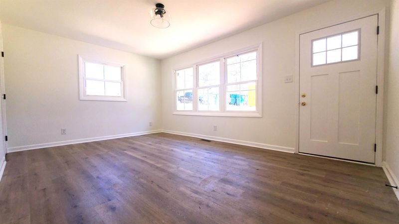 528 Lakeland Dr, Durham, NC 27701