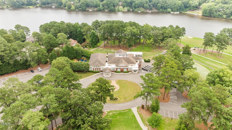 528 Perth Dr, Sanford, NC 27330