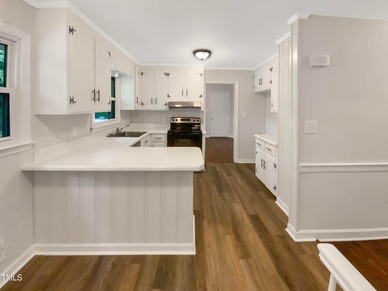 528 Pine Ave, Raleigh, NC 27603
