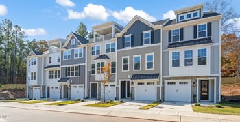 528 Plumleaf Ln, Durham, NC 27703