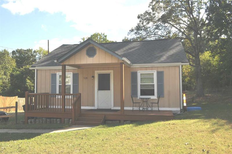 528 W Short St, Hillsborough, NC 27278