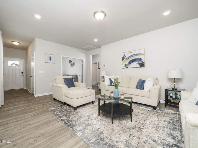 528 Sweet Pine Ln, Knightdale, NC 27545