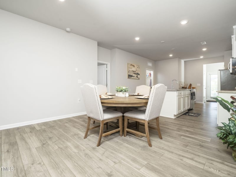 528 Sweet Pine Ln, Knightdale, NC 27545