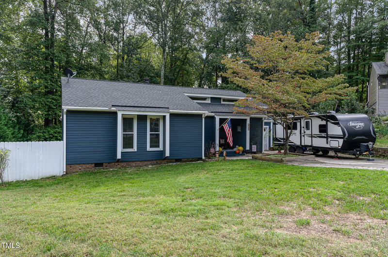 529 Ashebrook Dr, Raleigh, NC 27609