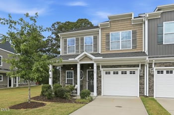 529 Barneswyck Dr, Fuquay Varina, NC 27526