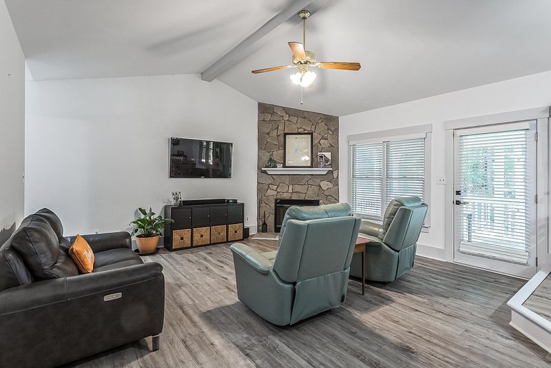 529 Hillcrest Dr, Garner, NC 27529