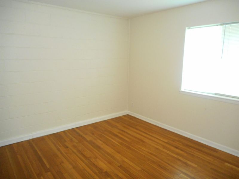 529 Hillsborough St #H-6, Chapel Hill, NC 27514