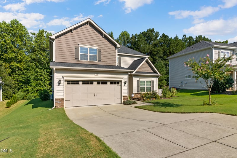 529 Holden Forest Dr, Youngsville, NC 27596