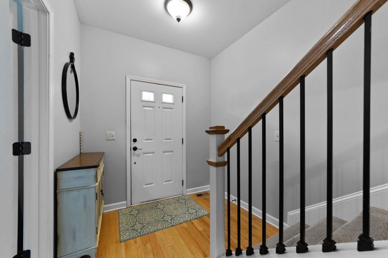 529 Lee St, Holly Springs, NC 27540
