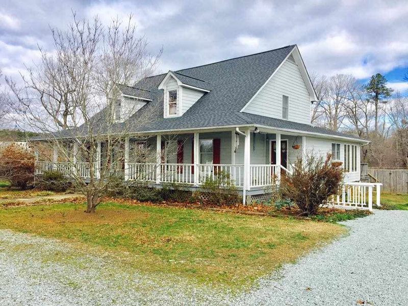 529 Noah Davis Rd, Roxboro, NC 27574