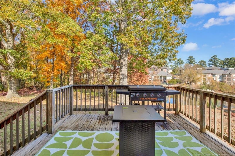 529 Old Farm Rd, Fayetteville, NC 28314