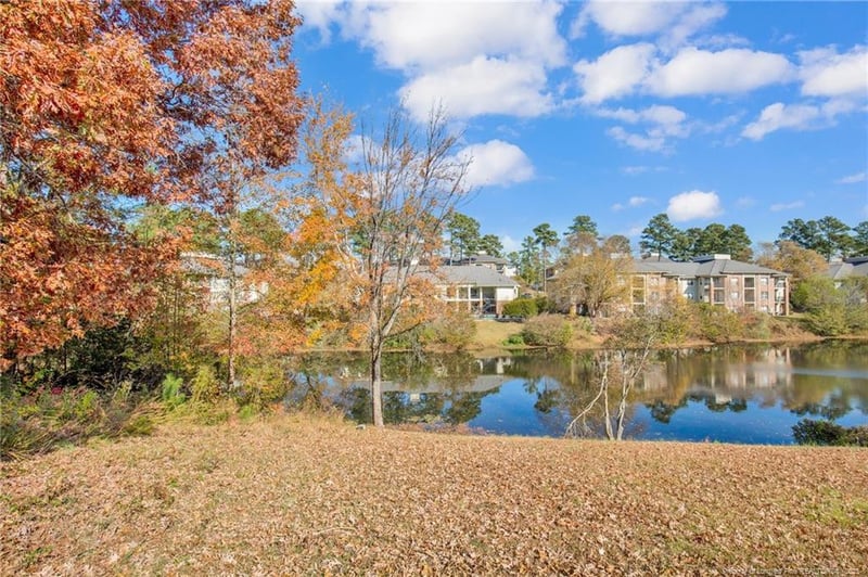 529 Old Farm Rd, Fayetteville, NC 28314