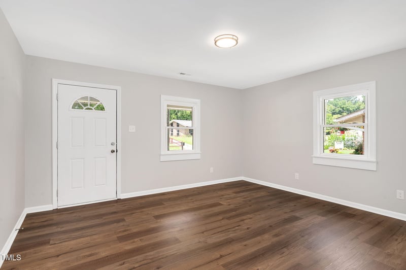 529 Solar Dr, Raleigh, NC 27610