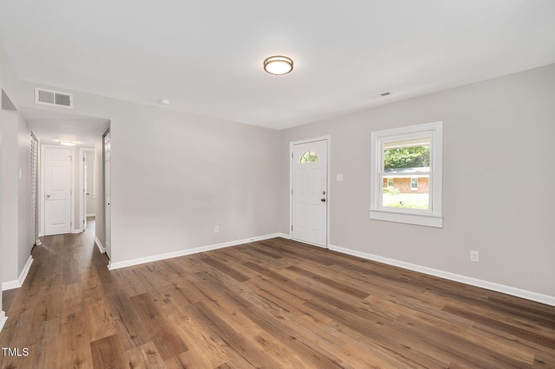 529 Solar Dr, Raleigh, NC 27610