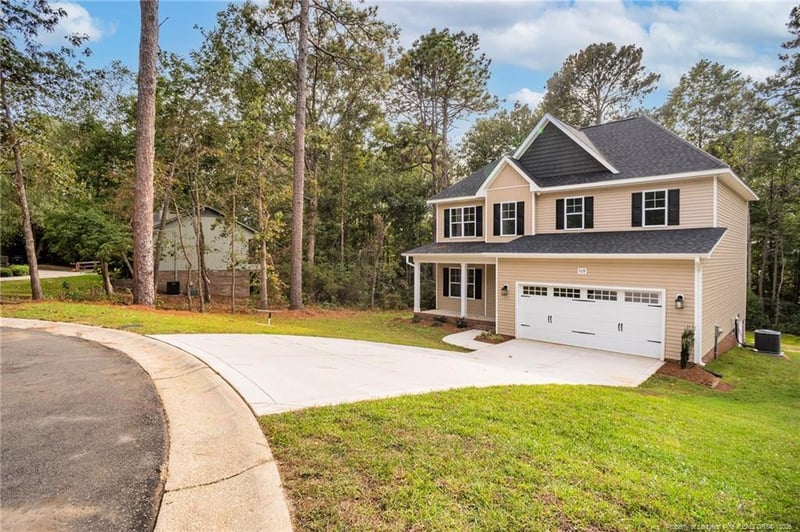 529 Walking Ln, Fayetteville, NC 28311