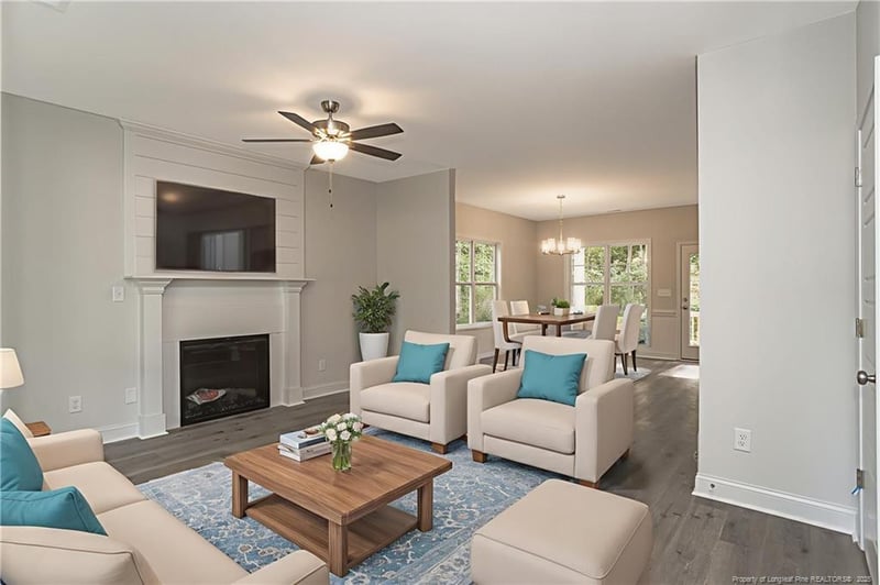 529 Walking Ln, Fayetteville, NC 28311