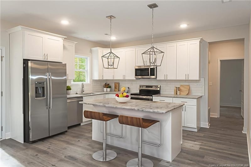 529 Walking Ln, Fayetteville, NC 28311