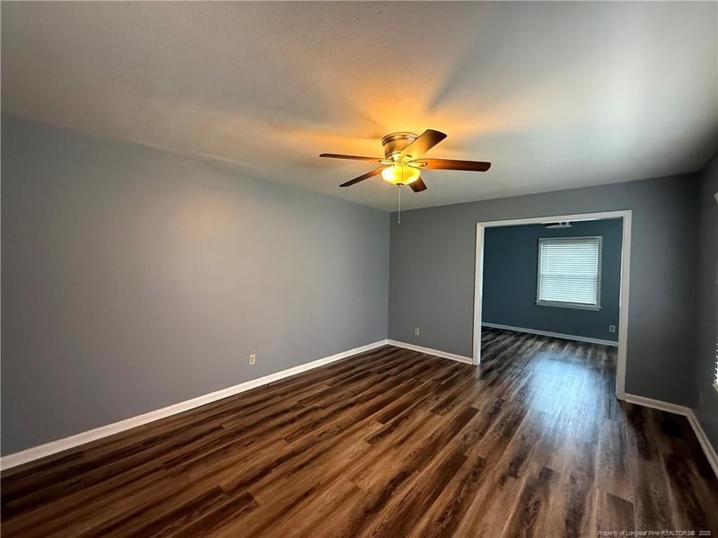 529 Waterbury Dr, Fayetteville, NC 28311