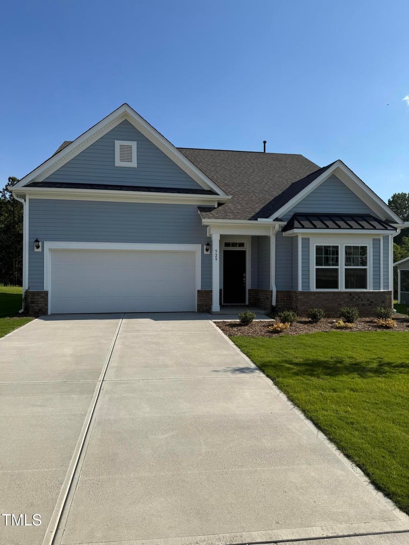 529 Winding Creek Dr, Lillington, NC 27546
