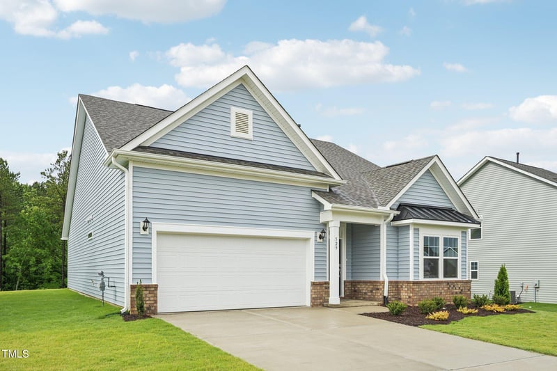 529 Winding Creek Dr, Lillington, NC 27546