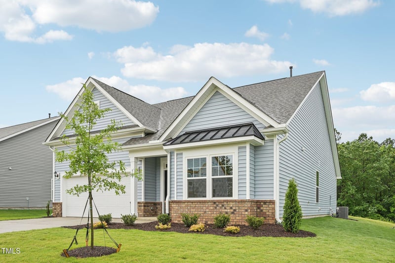 529 Winding Creek Dr, Lillington, NC 27546