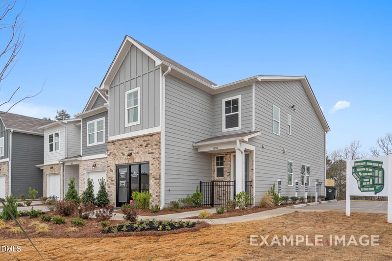 53 Chancellor Dr, Lillington, NC 27546