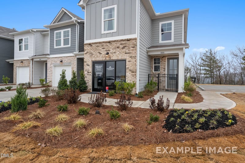 53 Chancellor Dr, Lillington, NC 27546