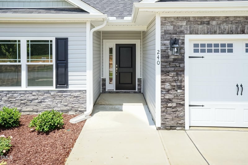 53 Decatur Dr, Fuquay Varina, NC 27526