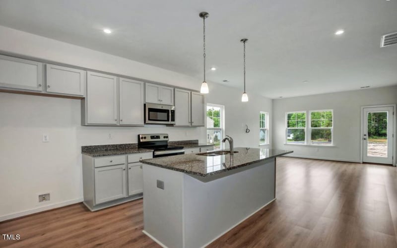 53 Lochview Ct, Angier, NC 27501