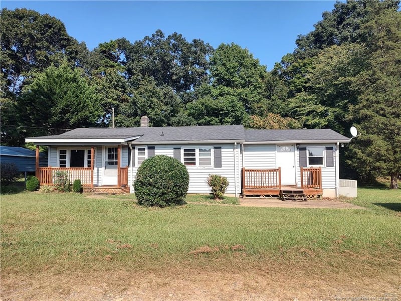 53 Old E C Womack Rd, Sanford, NC 27330