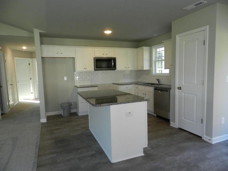53 Sandcastle Ln, Four Oaks, NC 27524