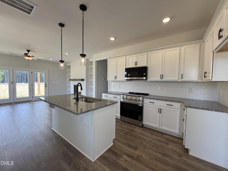53 Sundrops Trl, Dunn, NC 28334