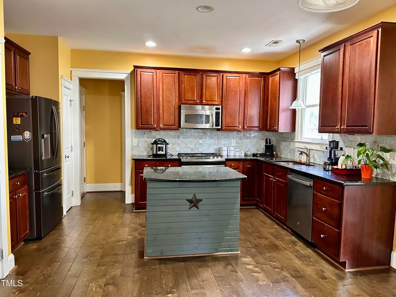 530 Alden Bridge Dr, Cary, NC 27519