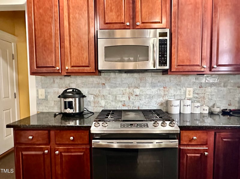 530 Alden Bridge Dr, Cary, NC 27519