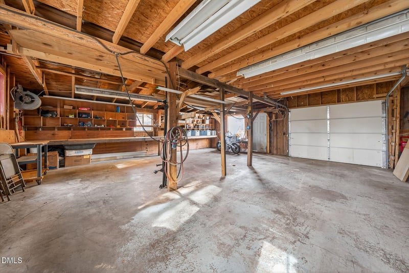 530 Avent Ferry Rd, Holly Springs, NC 27540