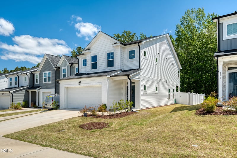 530 Barrington Row Ave, Zebulon, NC 27597