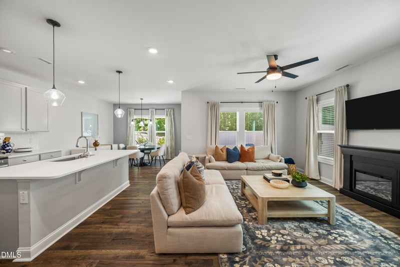 530 Barrington Row Ave, Zebulon, NC 27597